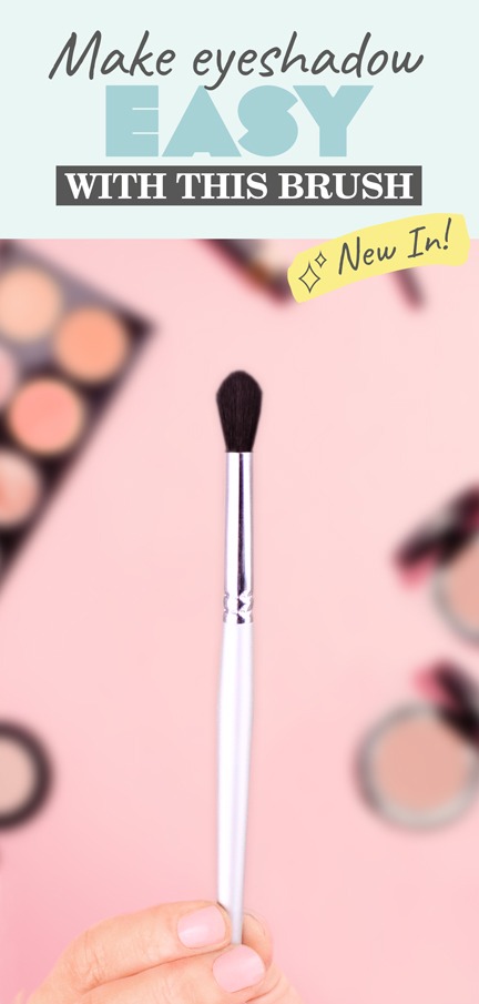 Smokey Eye Socket Brush