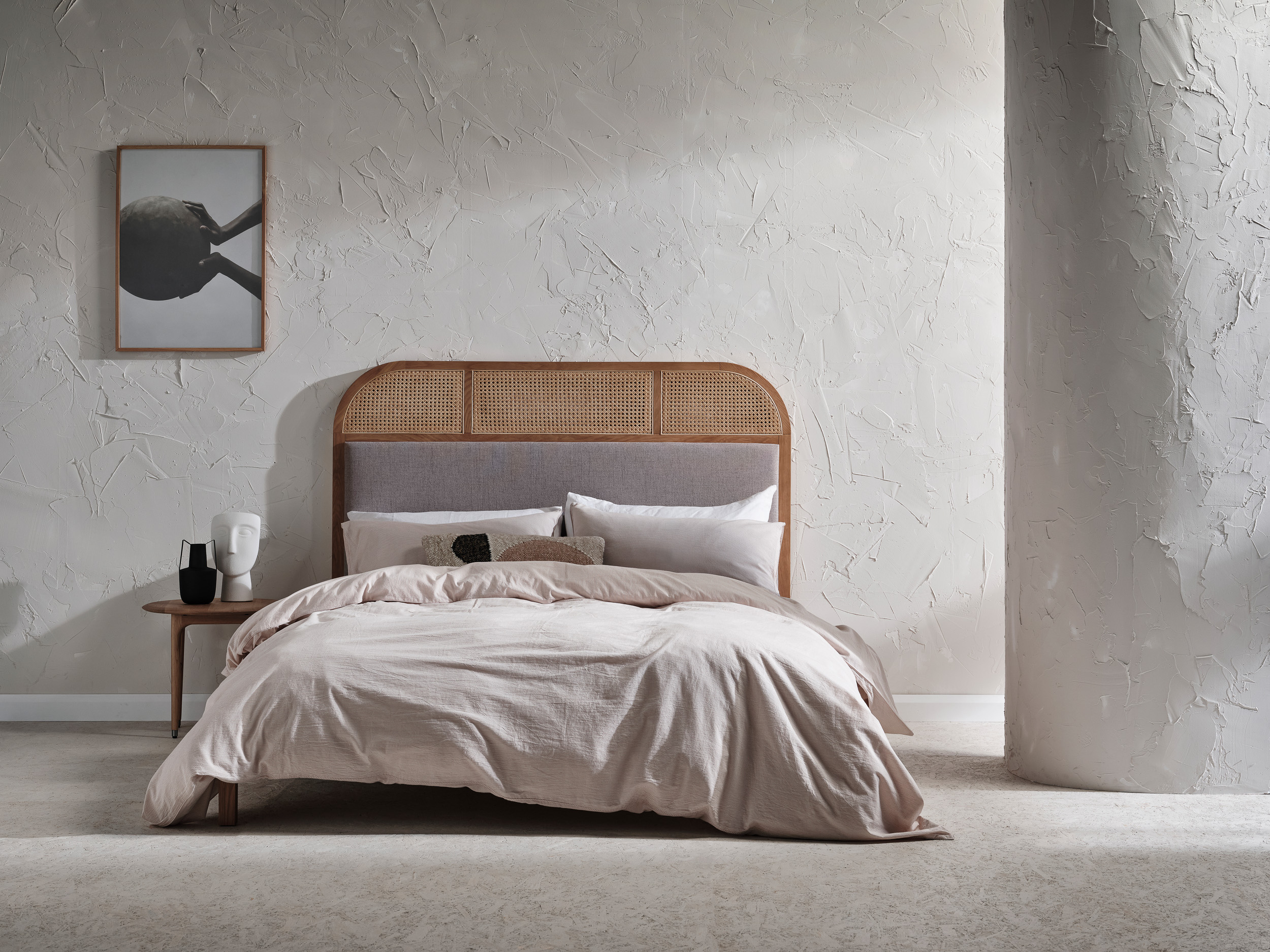 Elina Queen Bed