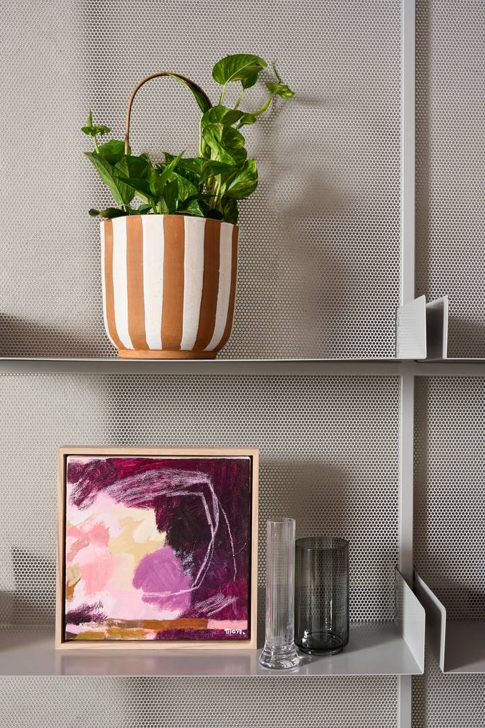 Joni Terracotta Deco Flowerpot - White