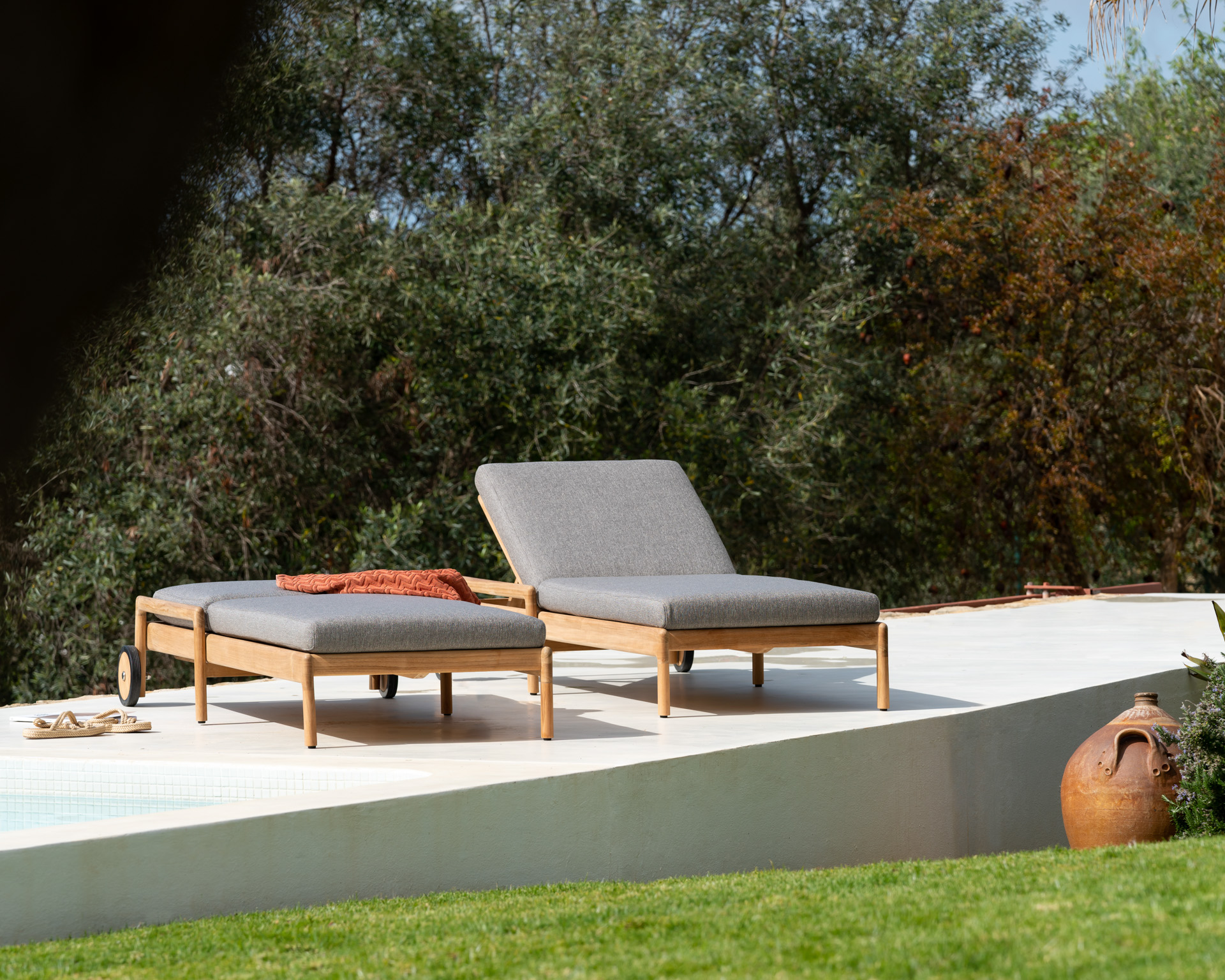 Ethnicraft Teak Jack Outdoor Lounger