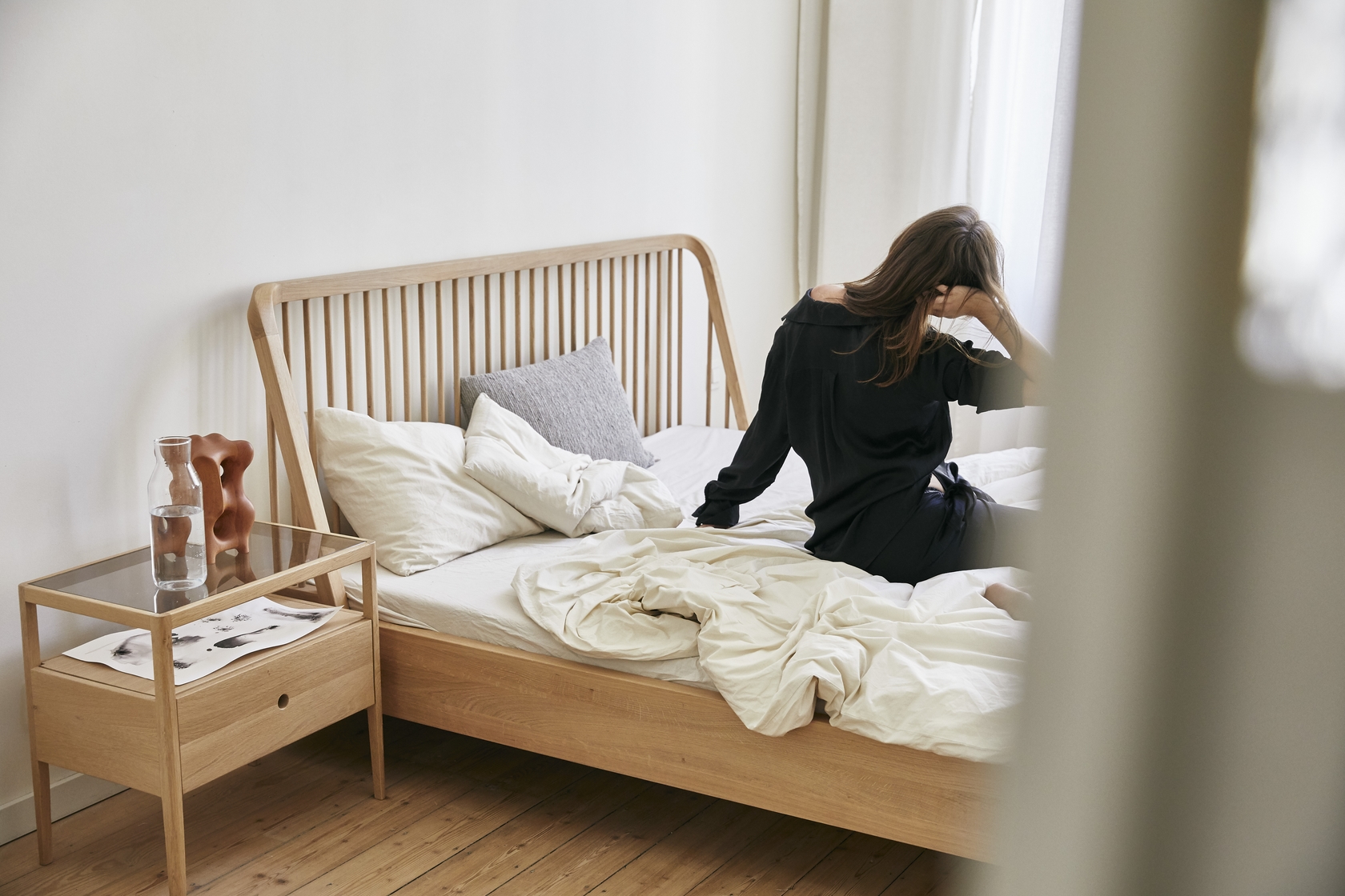 Ethnicraft Oak Spindle King Bed