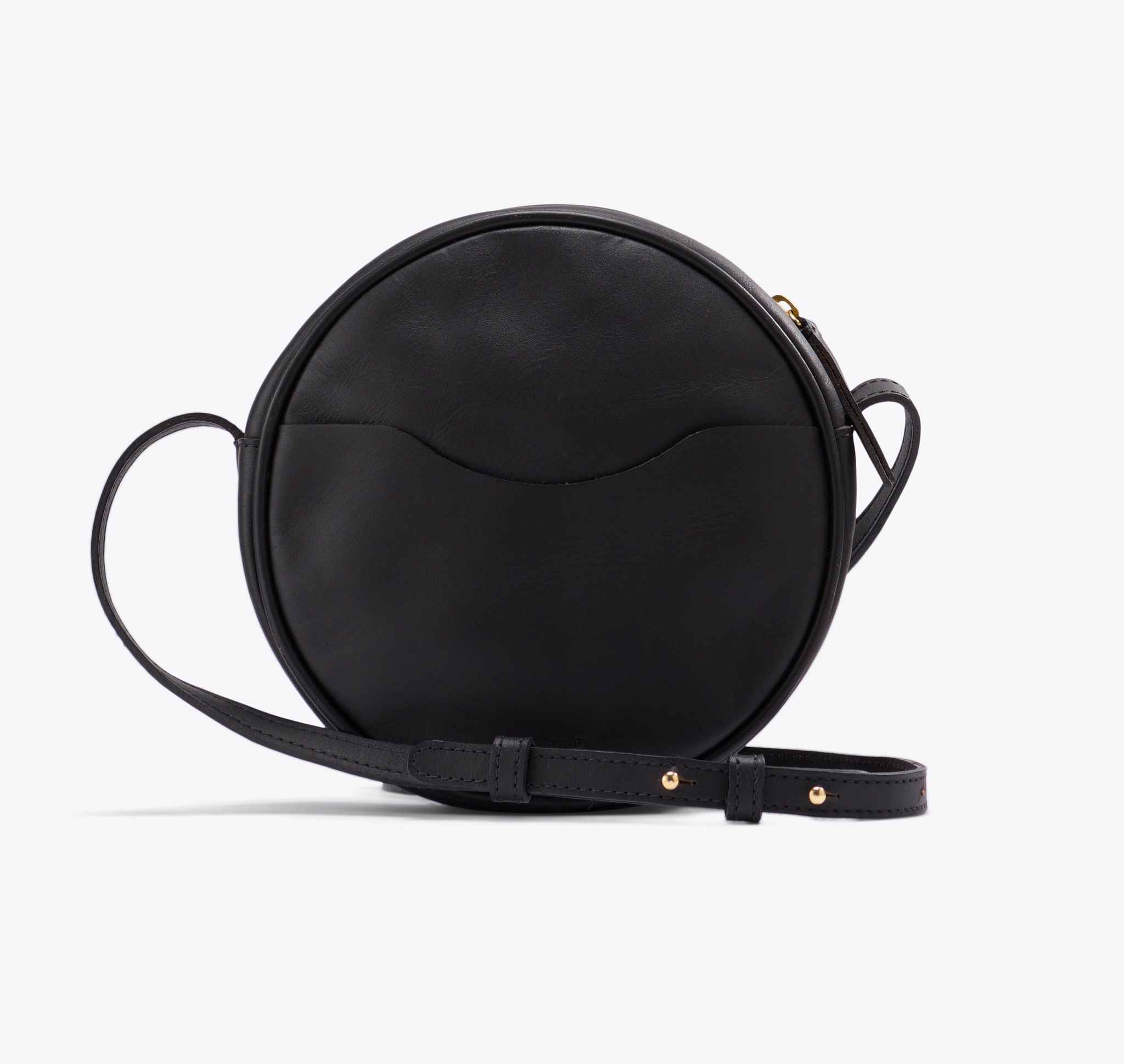 Nisolo Carry-All Circle Crossbody Black - Every Nisolo product is built on the foundation of comfort, function, and design. 