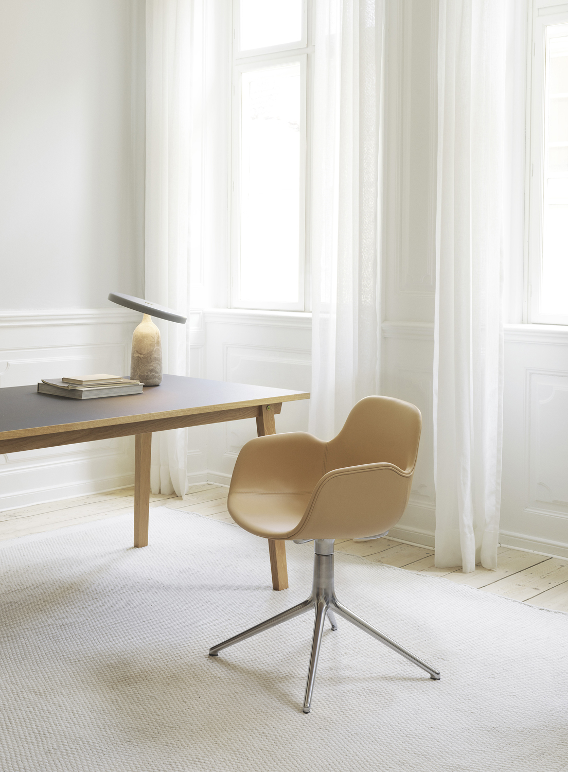 Eddy Table Lamp