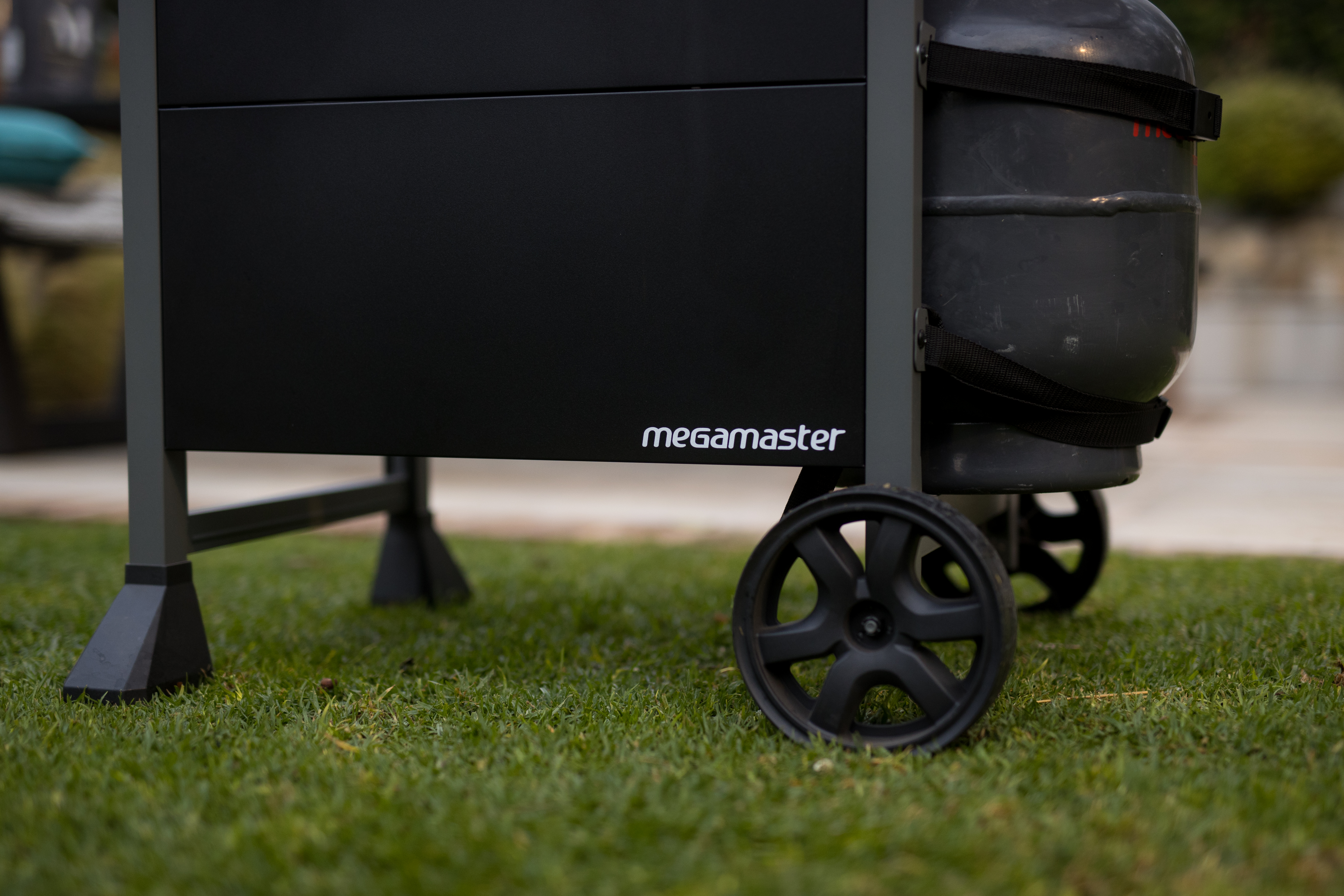 2 Heavy duty wheels
