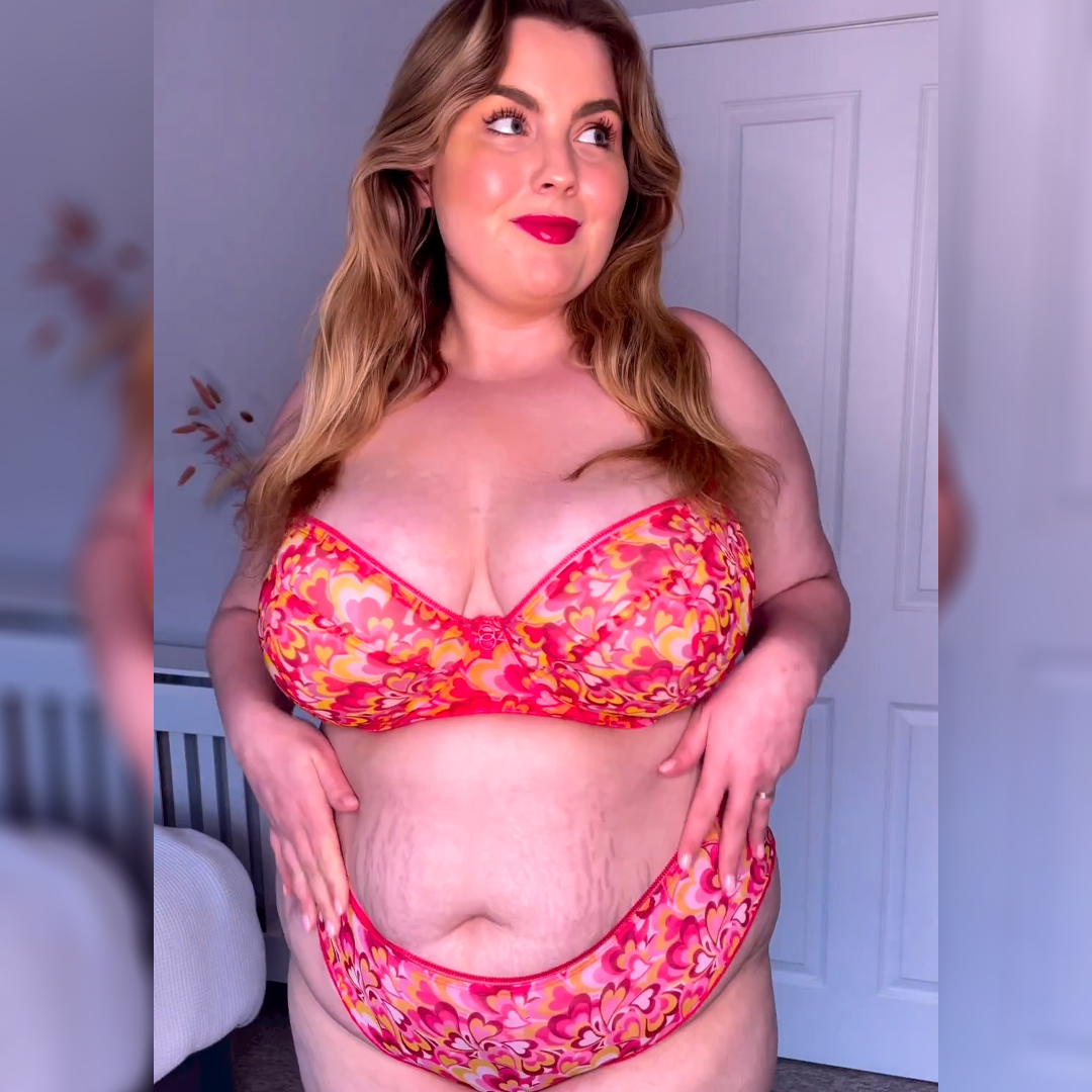 Curvy Kate - Pink, it's the colour of passion 💗💋 SuperPlunge