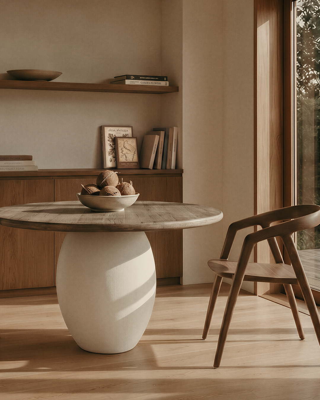 Rustic Blanc Olay Round Dining Table