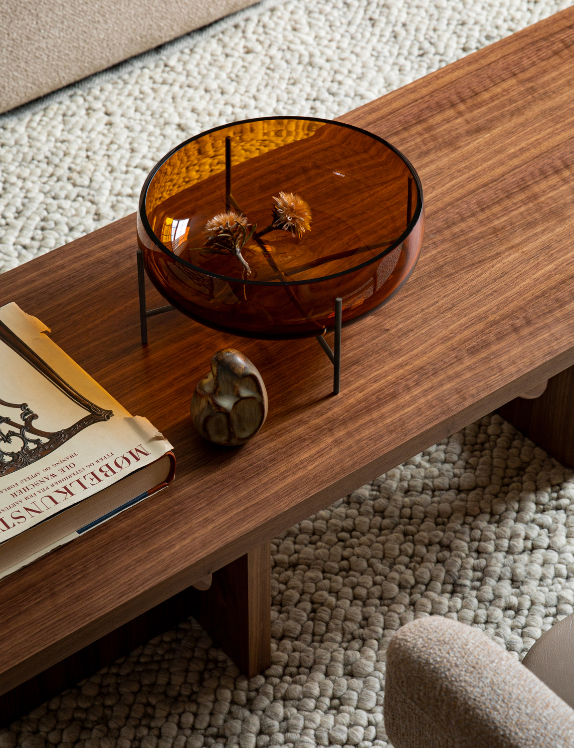 Androgyne Lounge Table