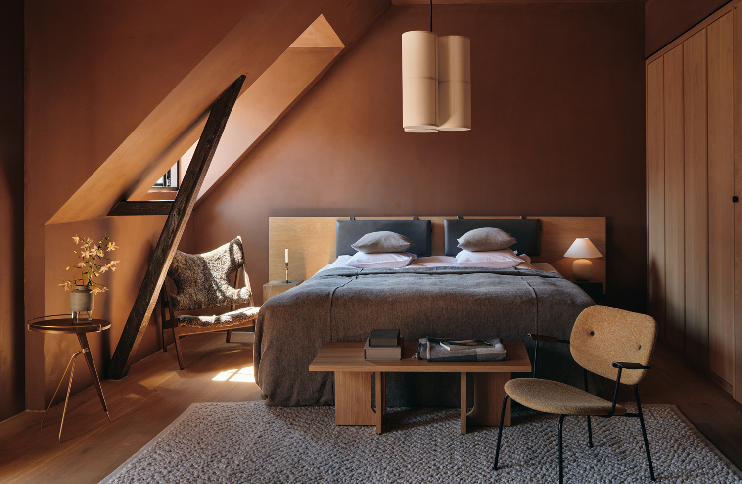Androgyne Lounge Table