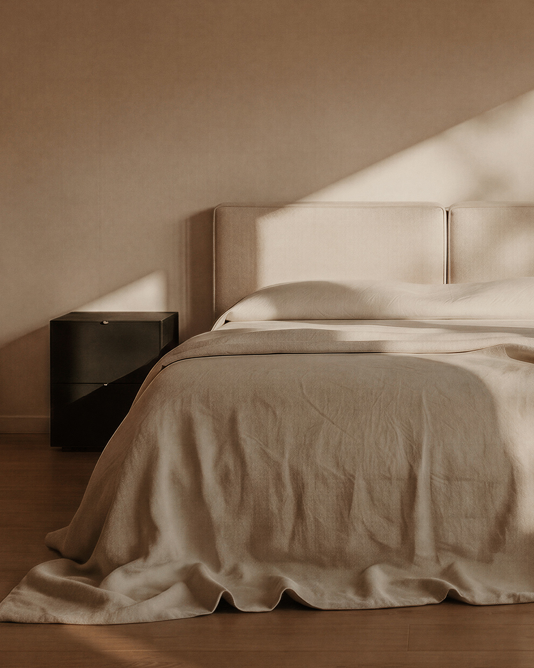 Leni Bedside Table