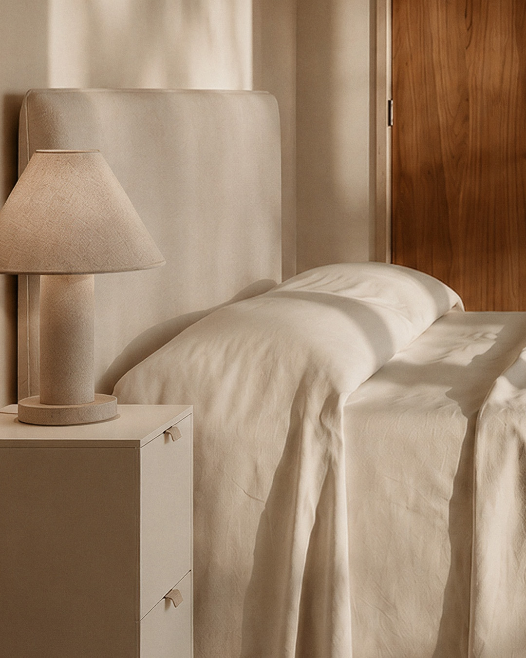 Natural Linen Paton Table Lamp