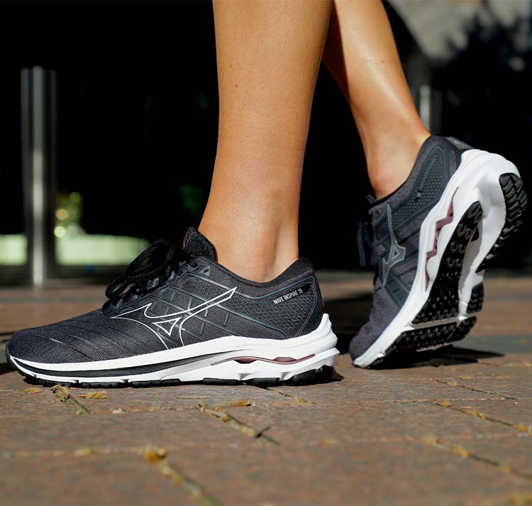 Mizuno wave on sale 18 womens