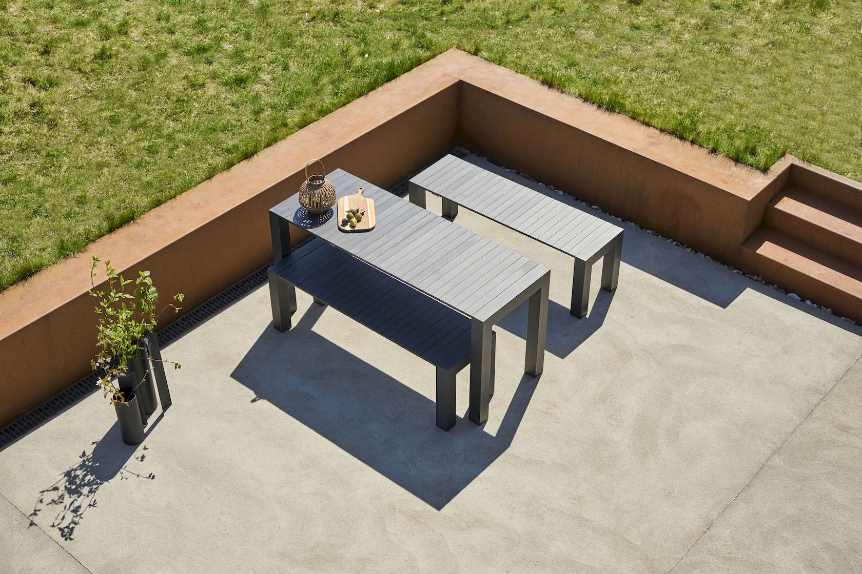 Mindo 111 Extendable Balcony Table