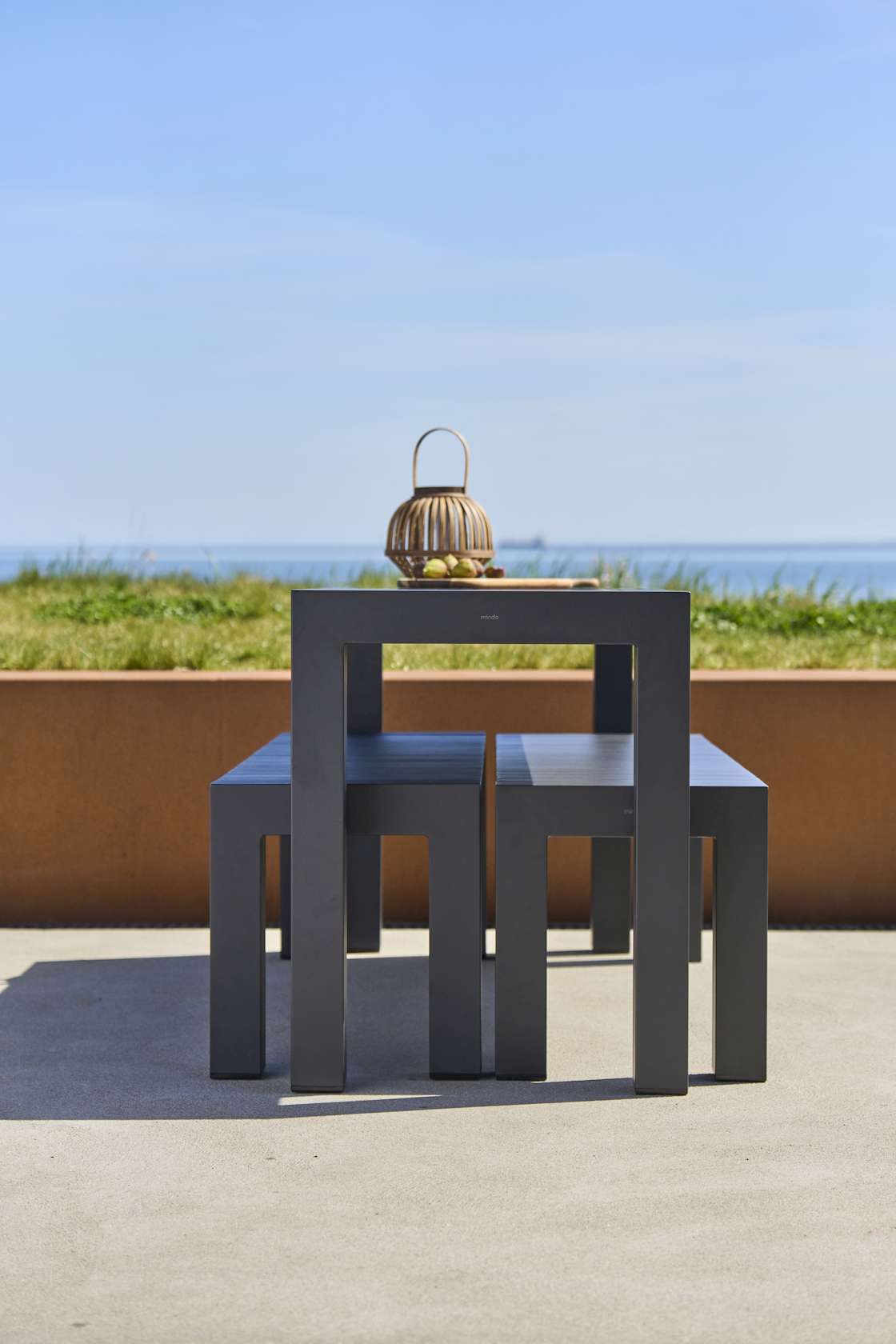 Mindo 111 Extendable Balcony Table