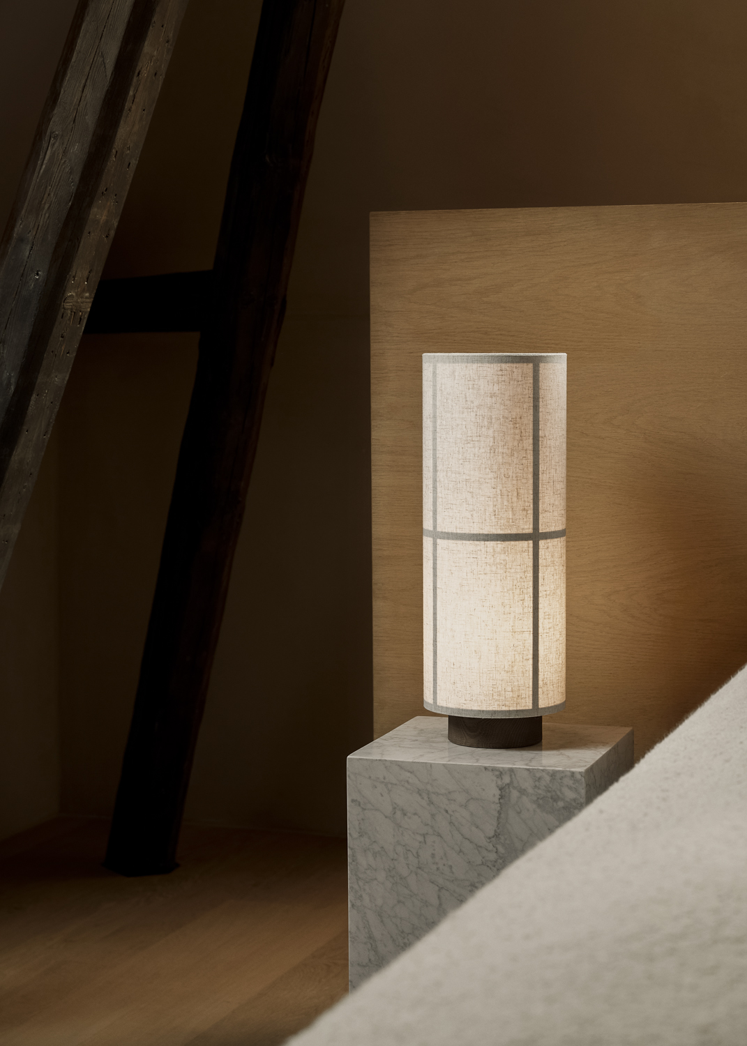 Hashira Portable Table Lamp