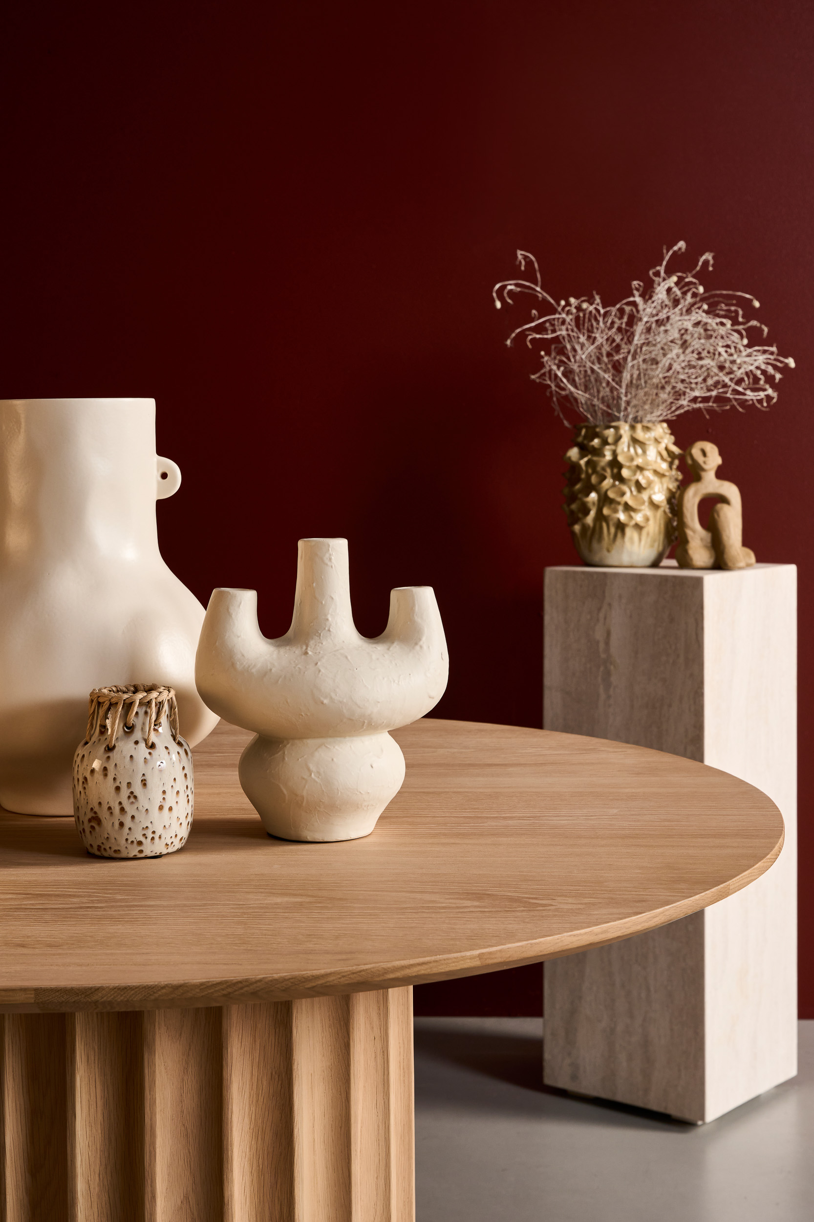 Still Ceramic Vase - White