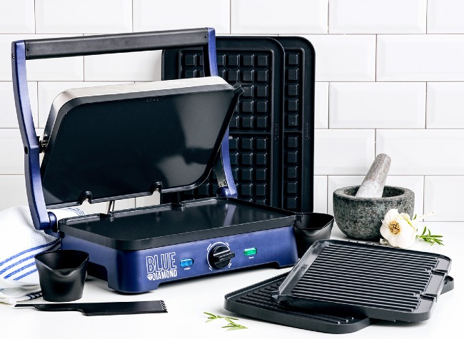 Make a breakfast for champions! The Blue Diamond Sizzle Griddle