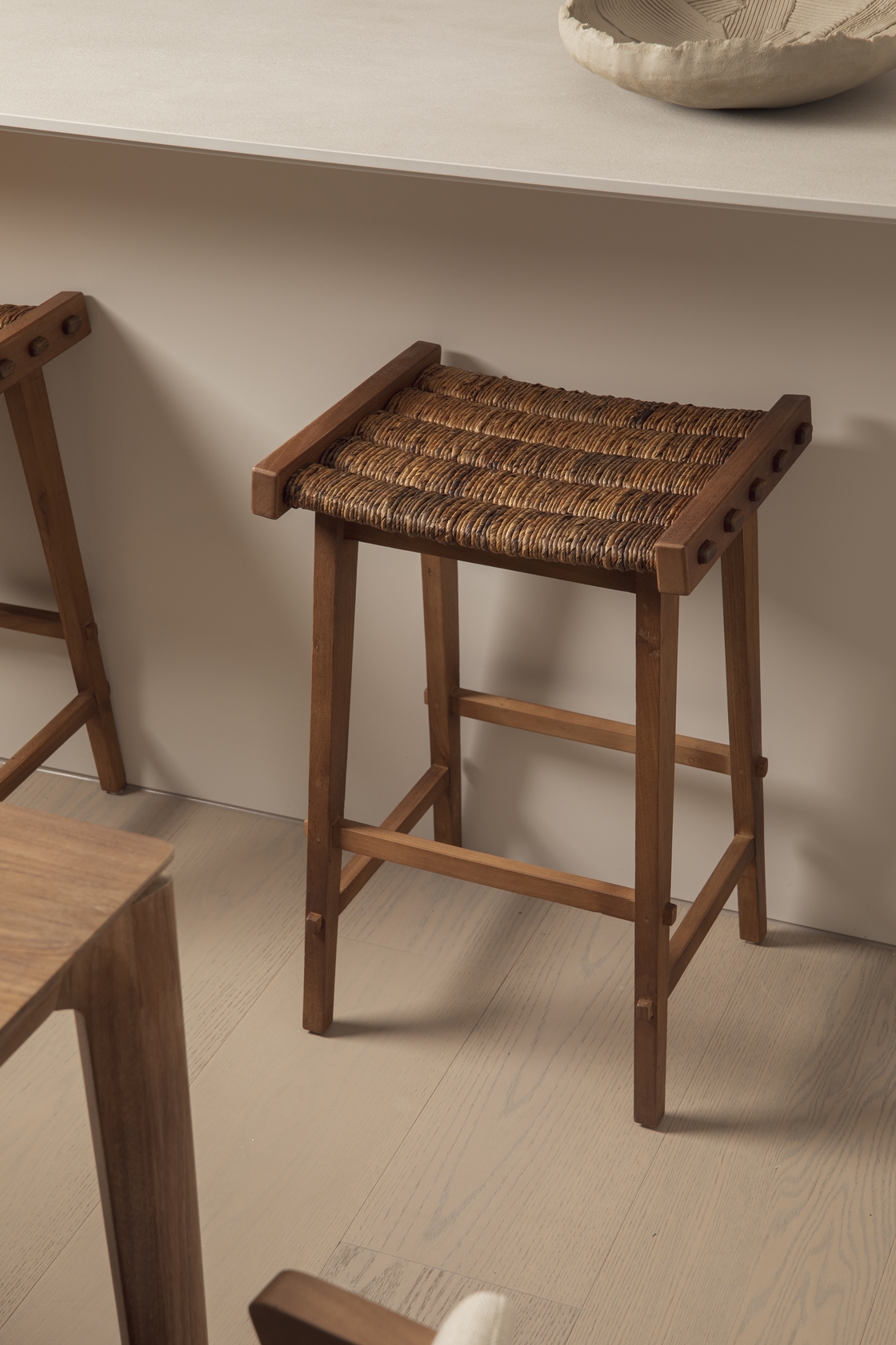 dBodhi Caterpillar Flores Kitchen Stool