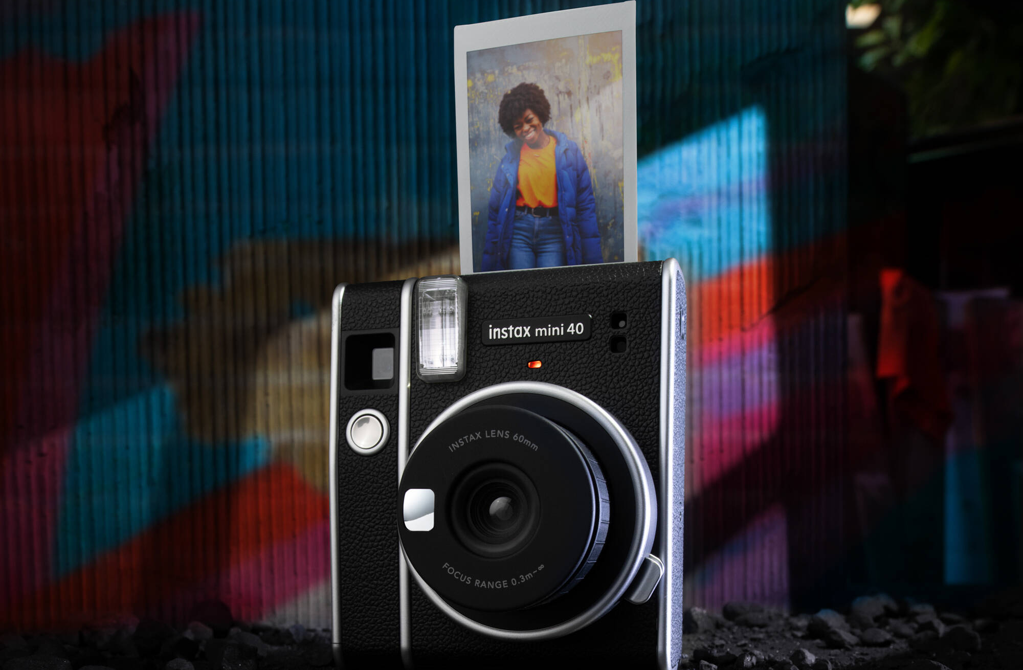 Effortless Image Capture with the Instax Mini 40