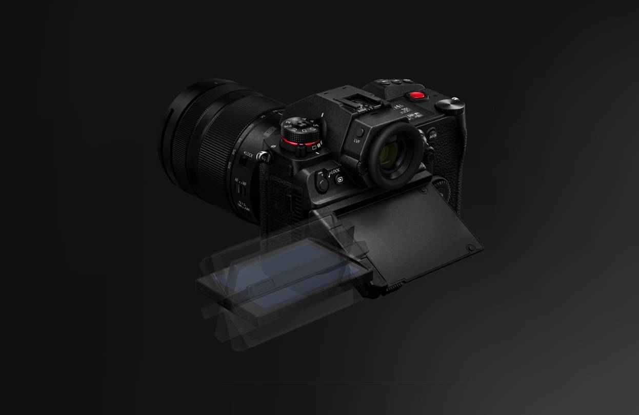 Newly Developed Tilt and Free-Angle Rear Monitor