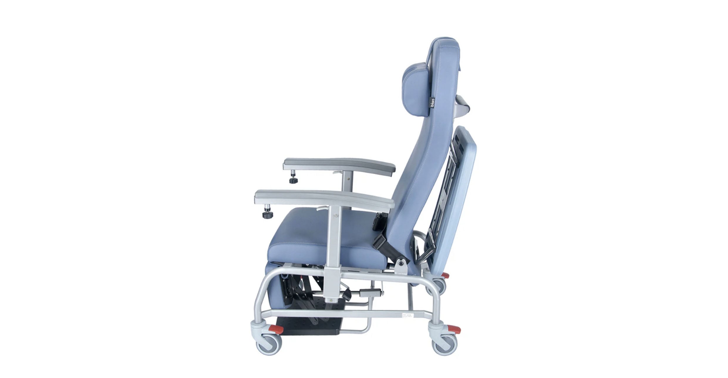 Recline to accommodate different comfort and medical needs. 95° (Upright Position).