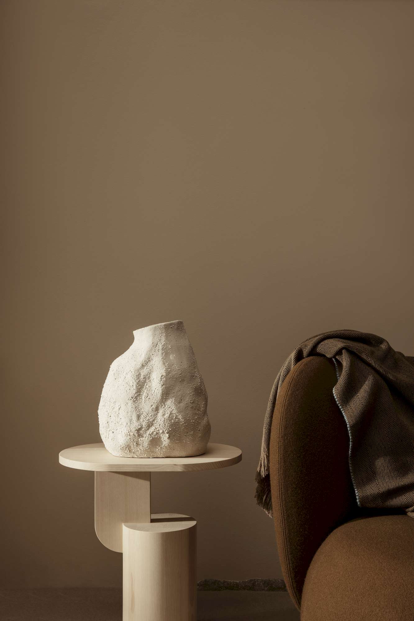Vulca Medium Vase - Off White Stone