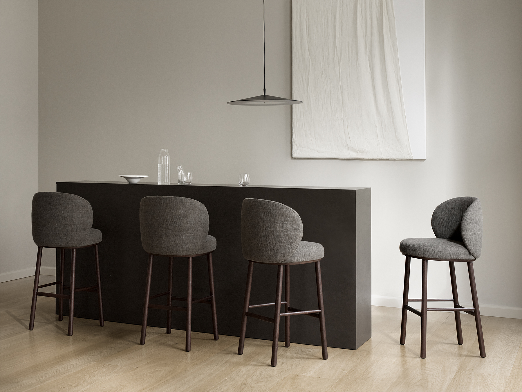 Ovata Bar Stool