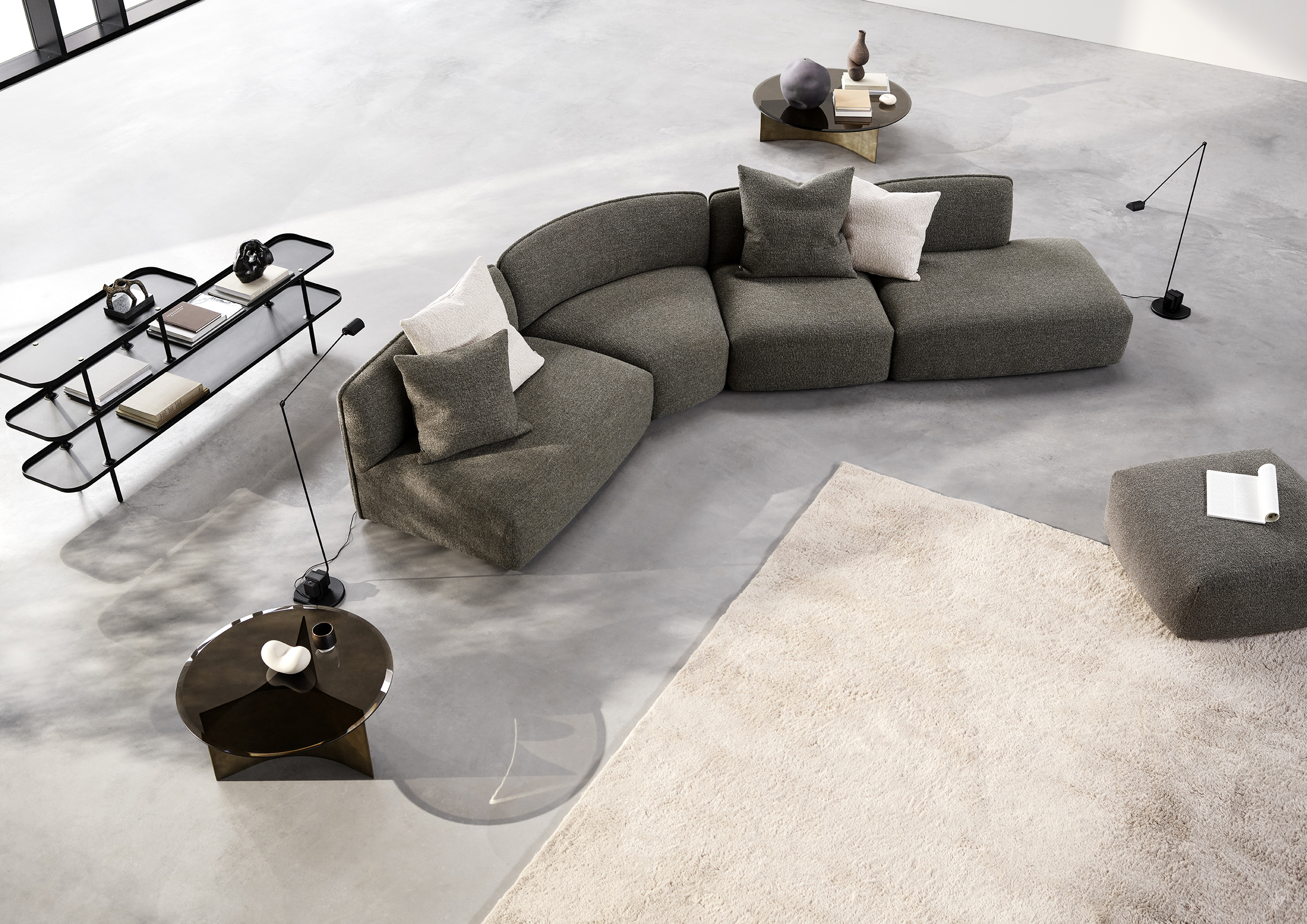 Arc Table 100Ø - Brass - Floor Stock