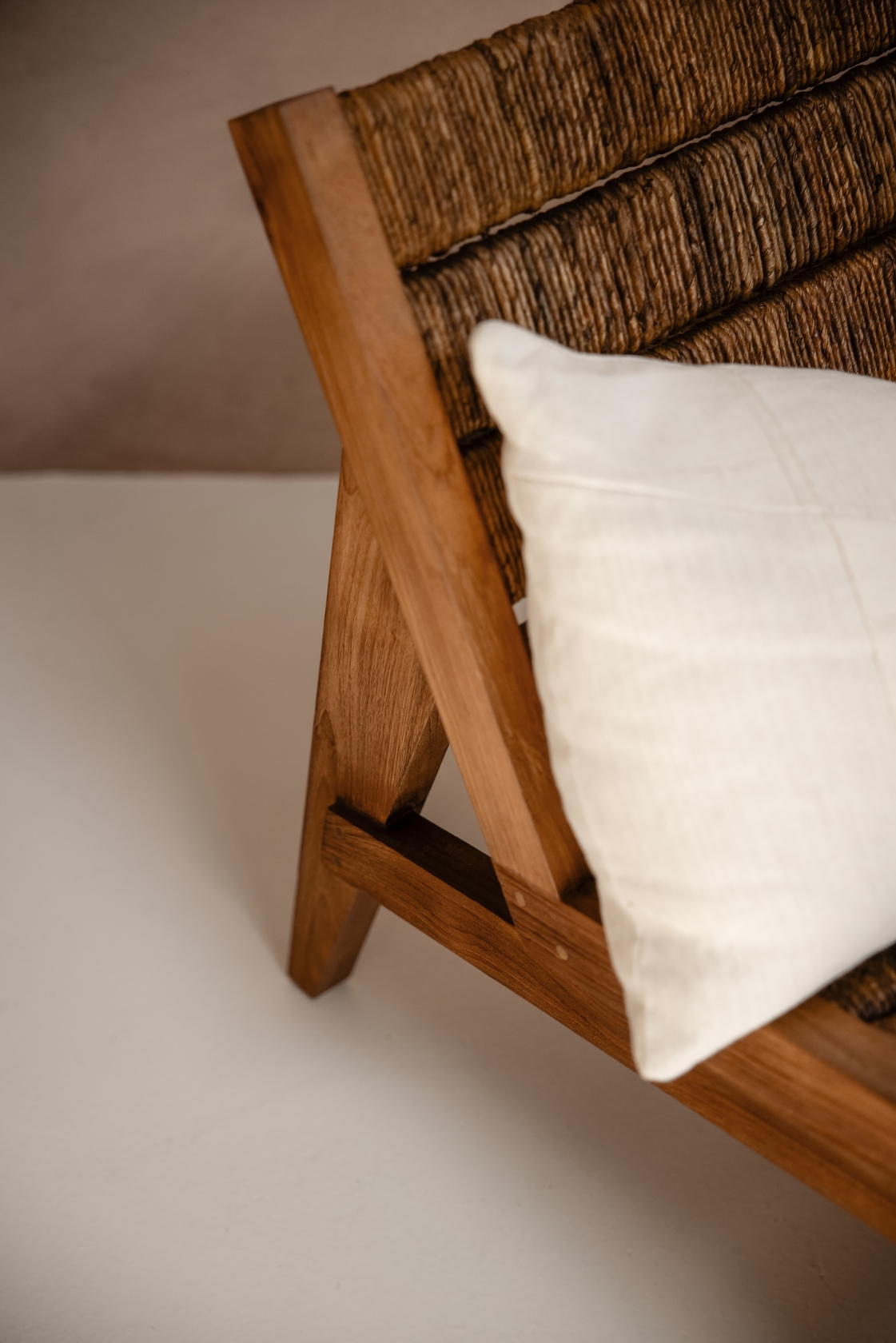 dBodhi Caterpillar Brawny Lounge Chair