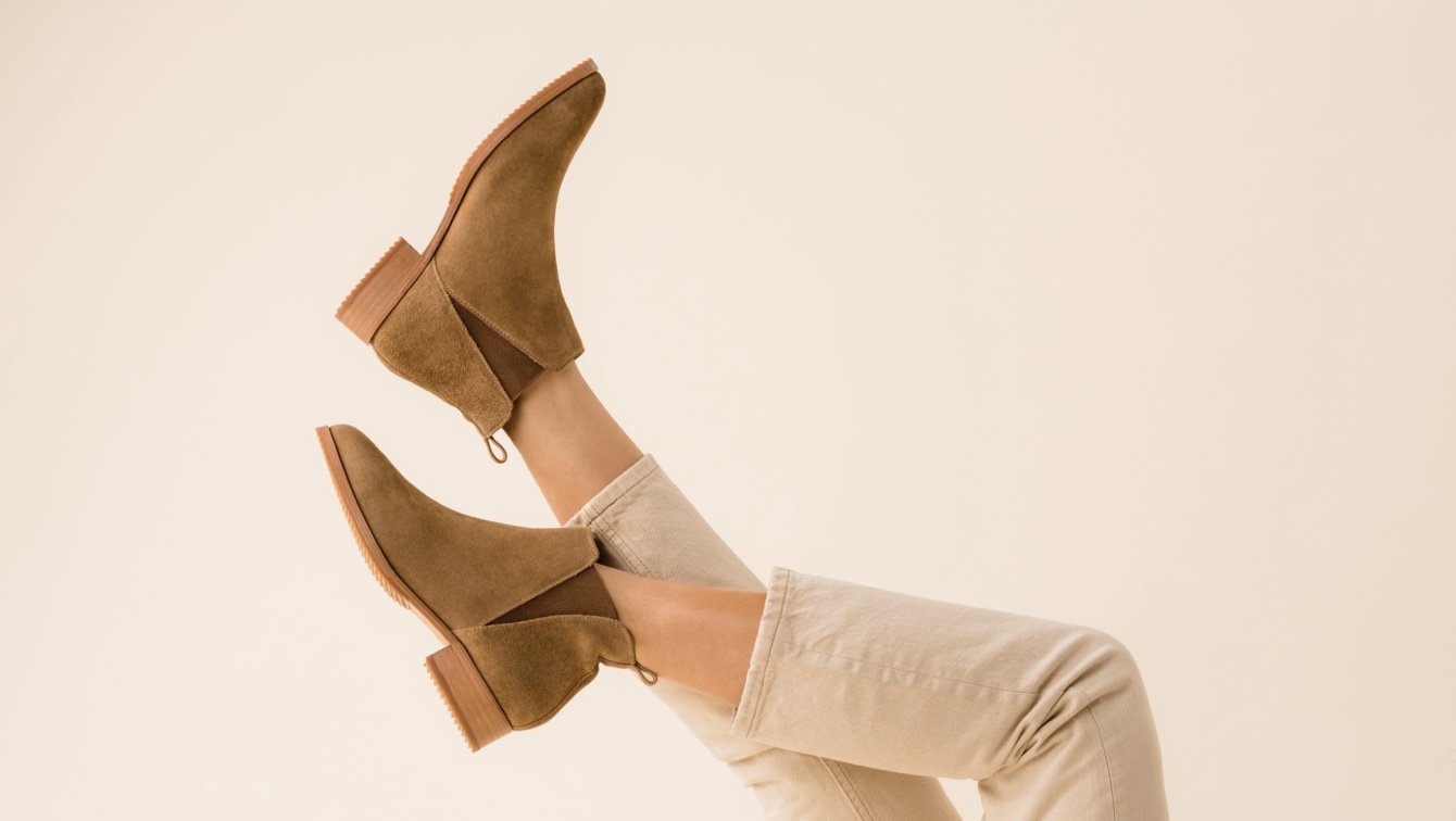 Nisolo Eva Everyday Chelsea Boot Taupe Suede