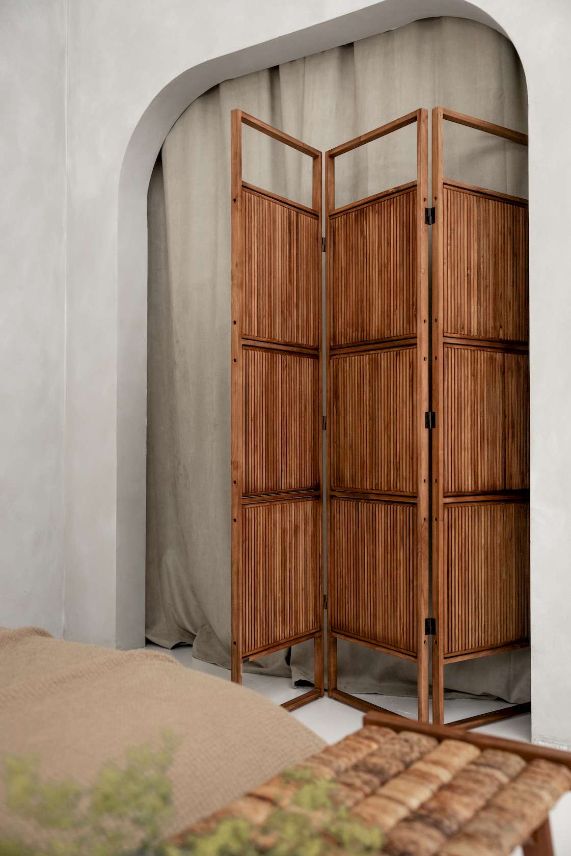 dBodhi Hopper Room Divider