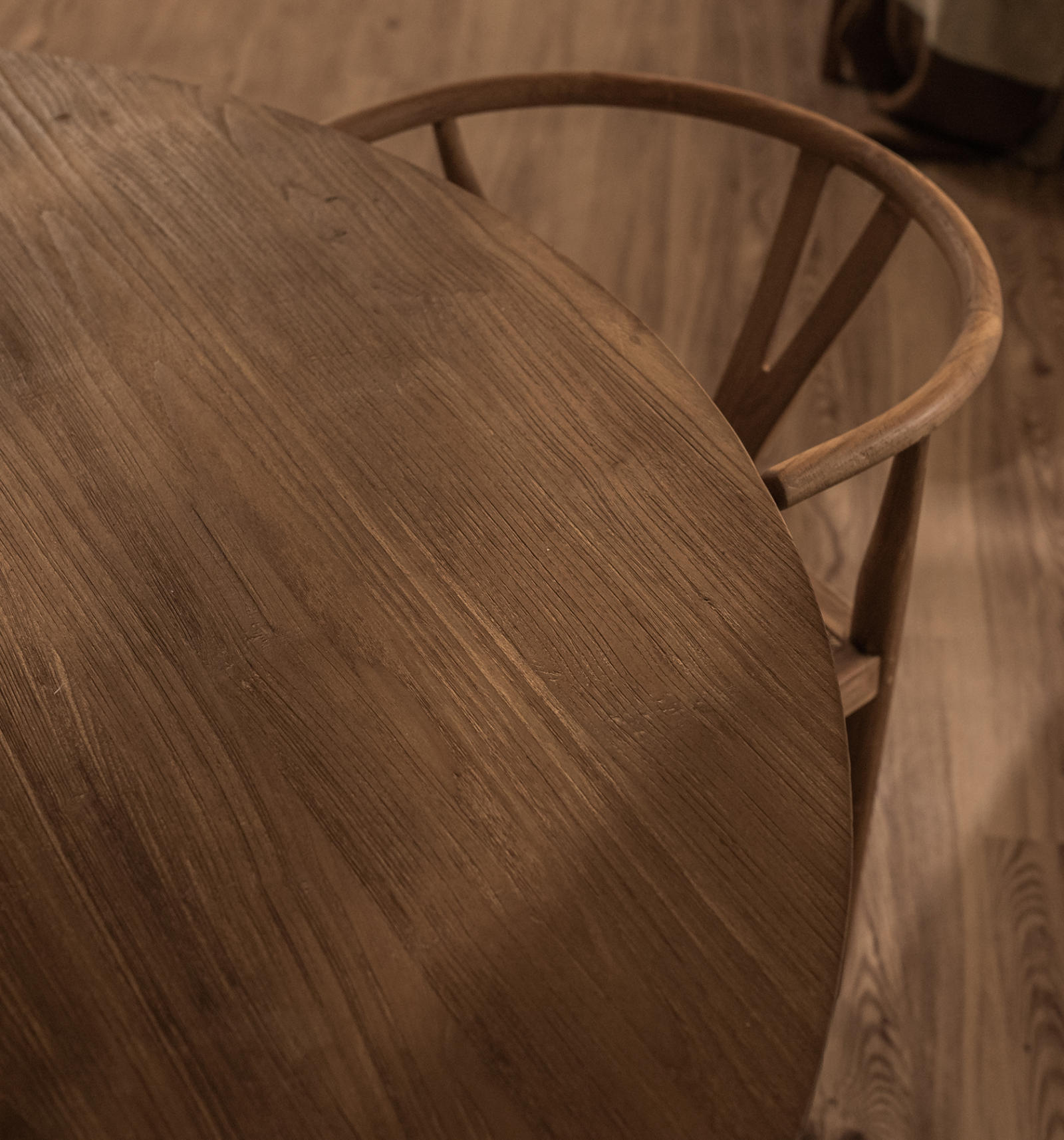 dBodhi Xono Round Dining Table