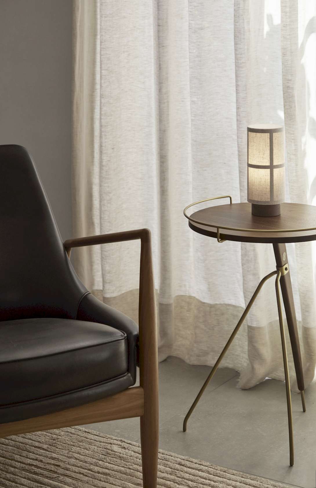 The Seal Low Back Lounge Chair