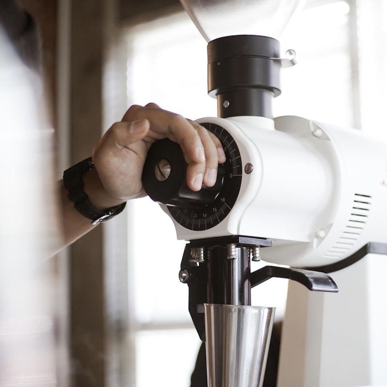 Mahlkönig EK43S Short Commercial Coffee Grinder Rounton Coffee