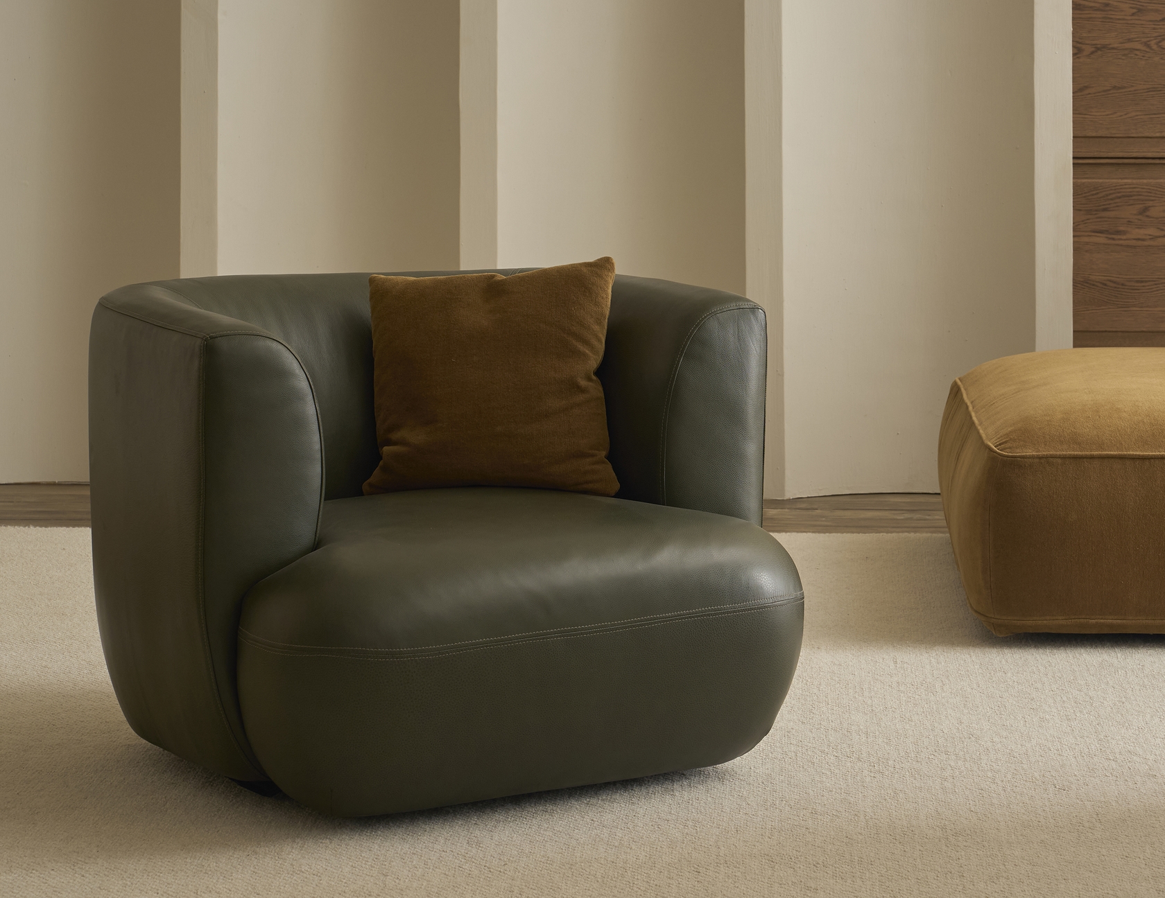Sophie Lounge Chair