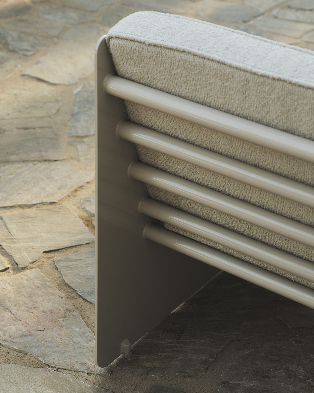 Outdoor Gloss Dougie Lounge Chair