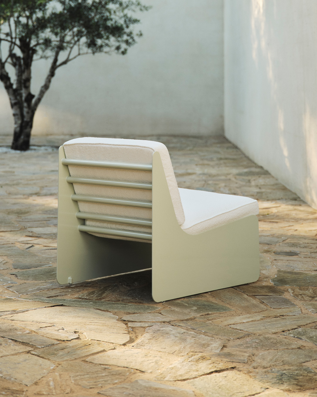 Outdoor Gloss Dougie Lounge Chair