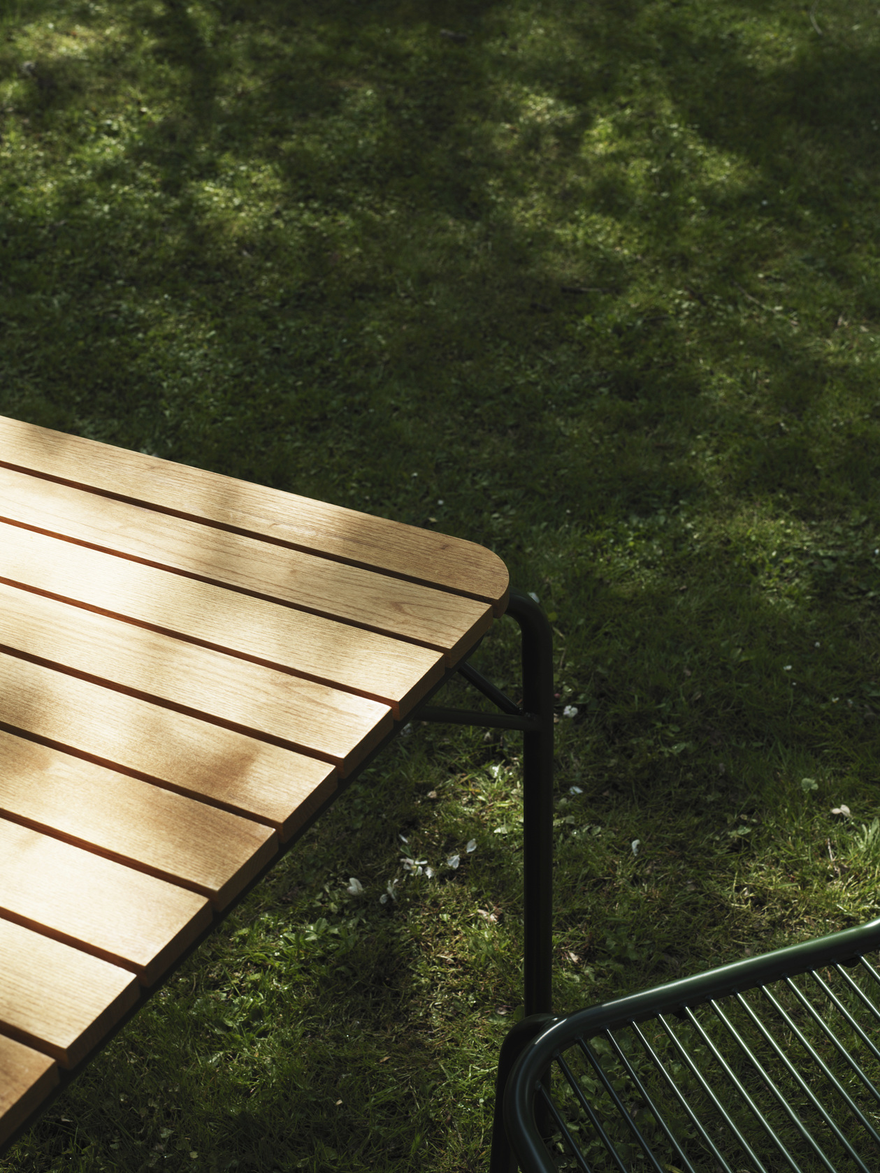 Vig Dining Table