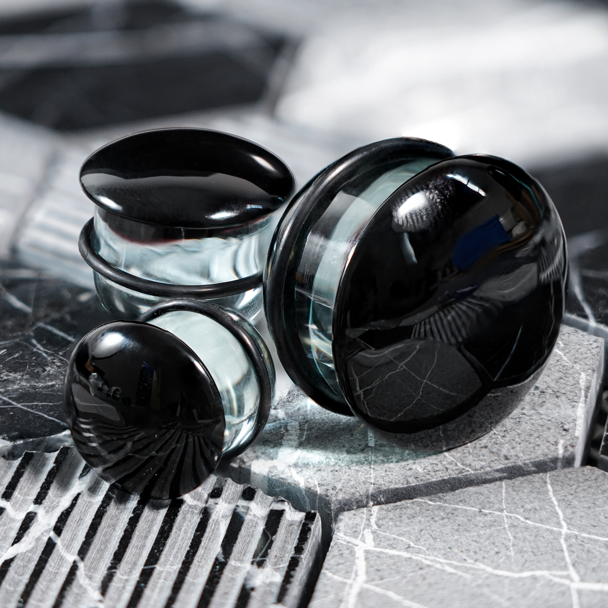 Alternative  Clear & Black Single Flare Glass Plug / Gauge