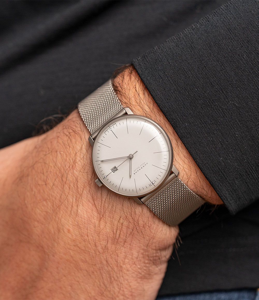 Max Bill MEGA Solar Titanium