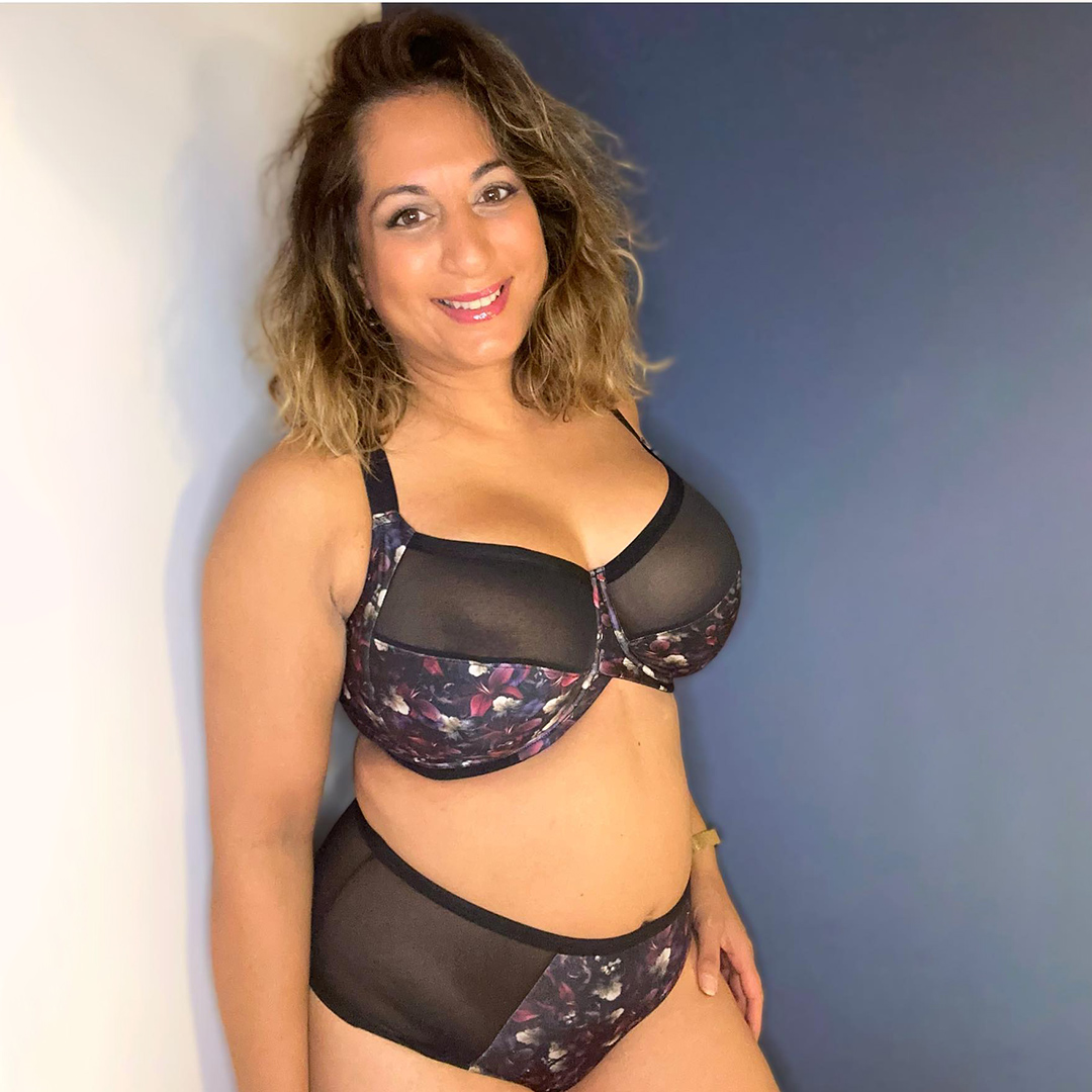 FabulouslyEveryday, Feel the comfort in style! 🦋✨ Featuring our Butterfly  Cleavage Enhancer Bra This lacy padded bra comes with mild push-up, which  gives the perfect look