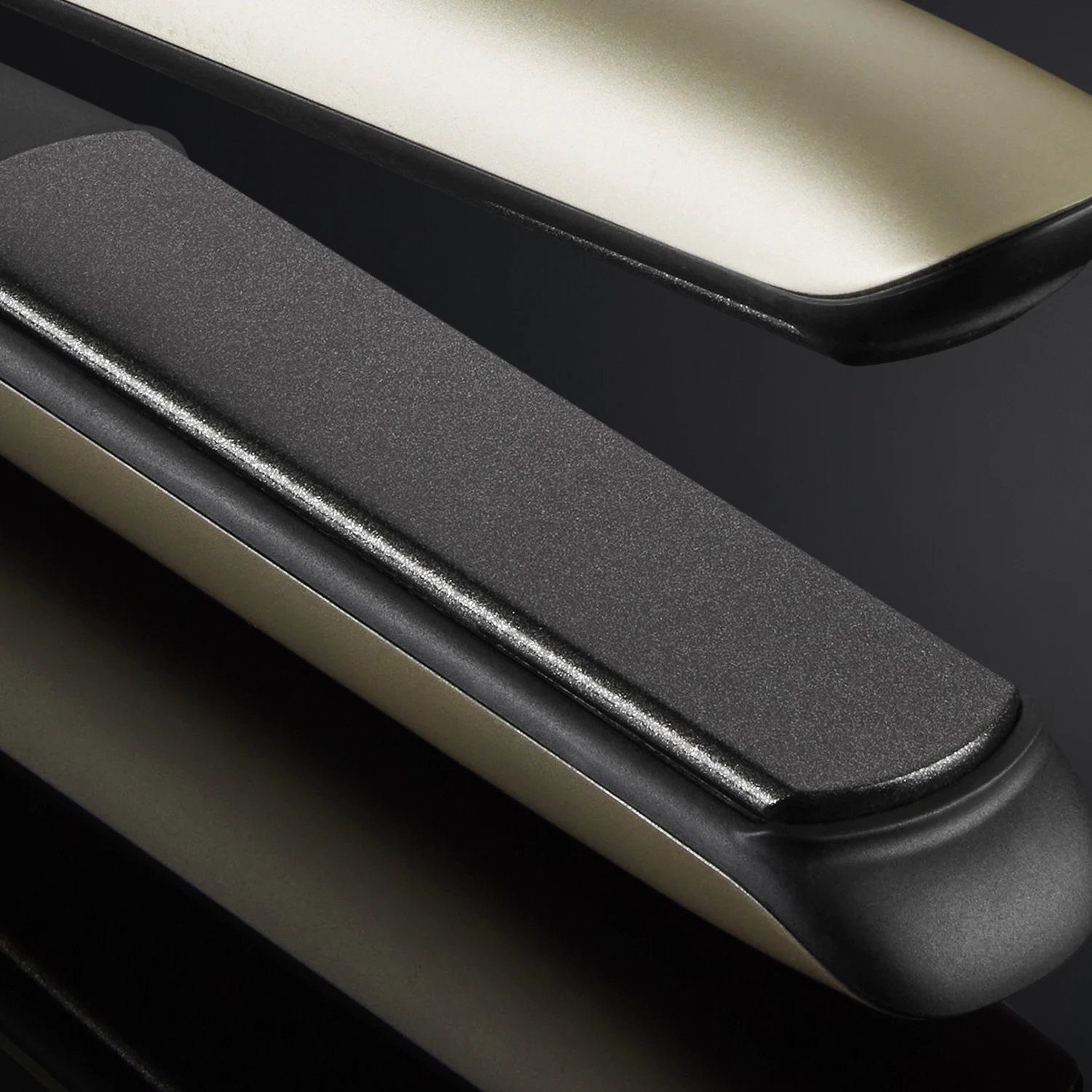 ghd Platinum+™ 專業智能造型夾 香檳金色限量版 ghd Platinum+™ hair styler Champagne Gold limited edition