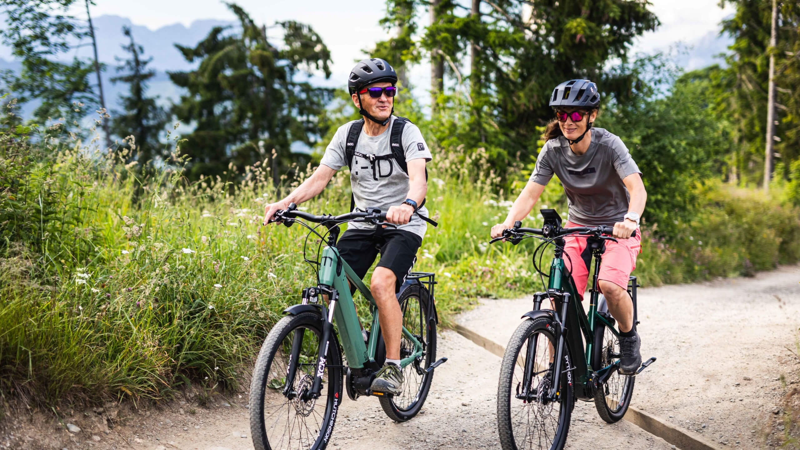 Moustache Samedi 27 X-Road 2 2022 Electric Bike Rider Review