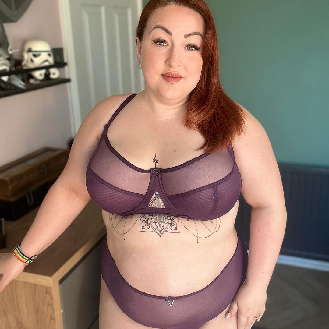 CURVY KATE non padded scoop bra Left in size 36J, 38HH, 40H and 40HH  🔥🔥🔥🔥🔥 If you've got big boobs that causes you shoulder and back pain,  I will advice