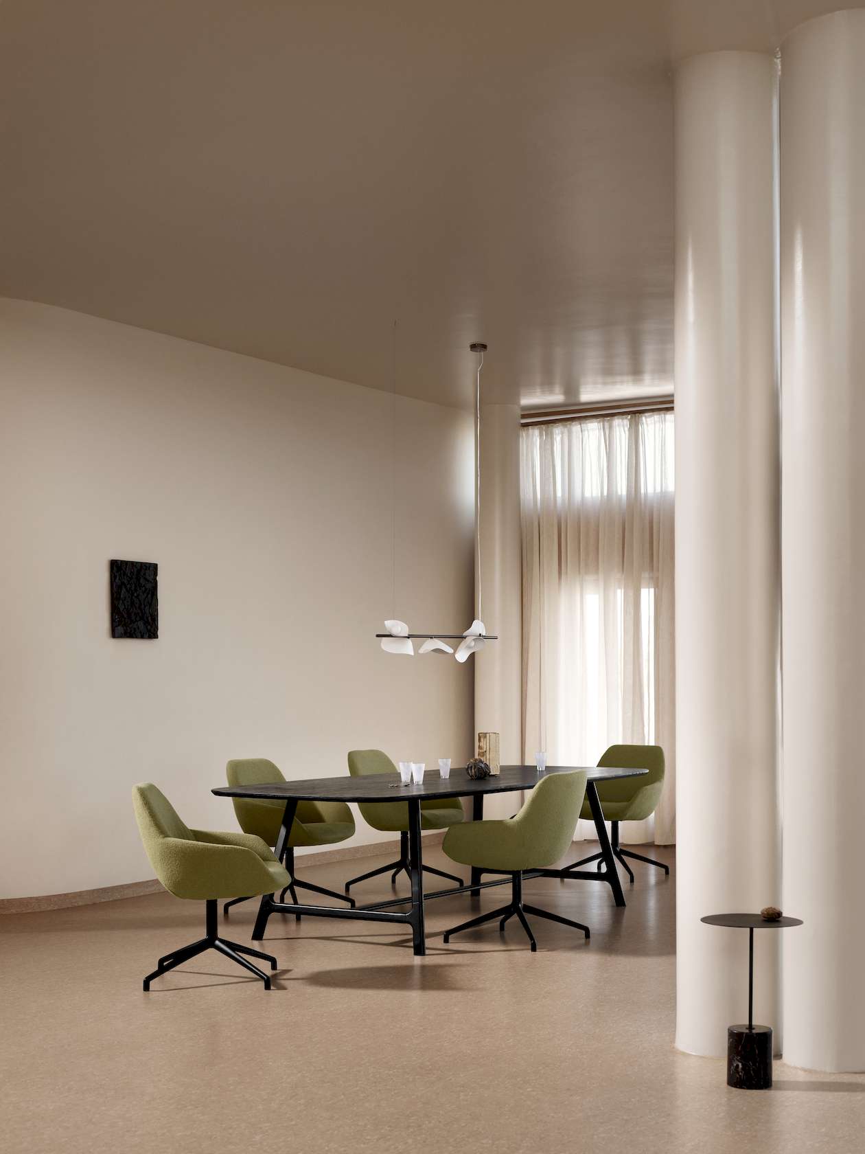 Vector Dining Table