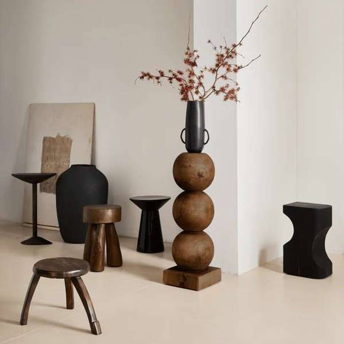 Pedestal Mahogany Wood Bulb - Brown