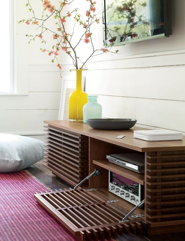 Line Media Console - 2 Doors - American Oak - Floor Stock