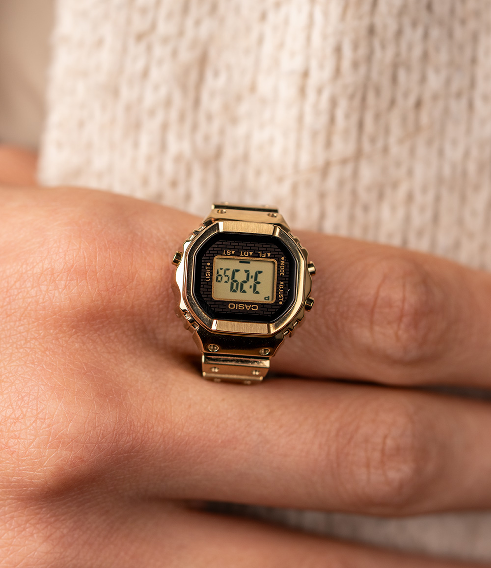 CRW001G-9 Ring Watch