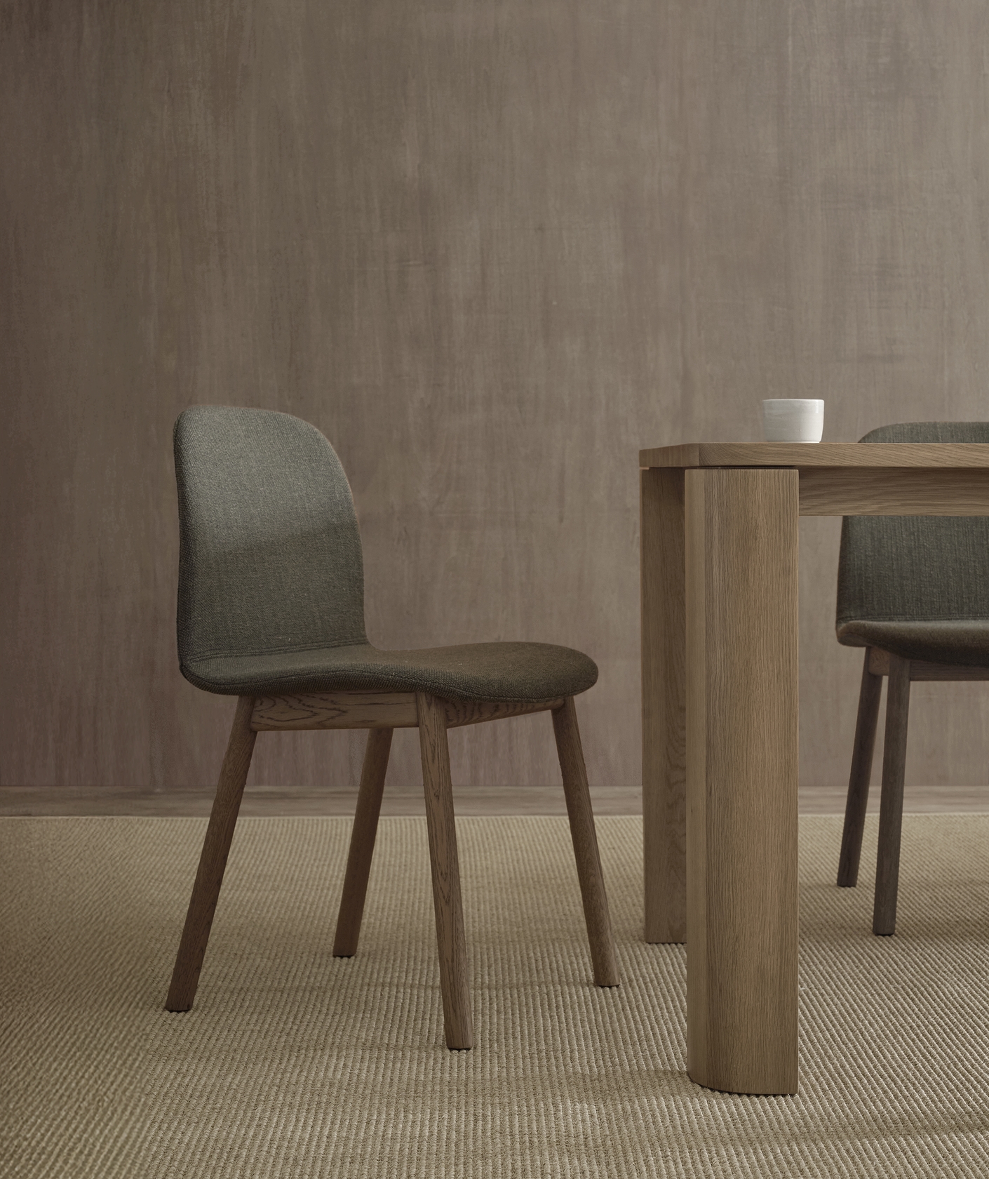 Com V2 Dining Chair