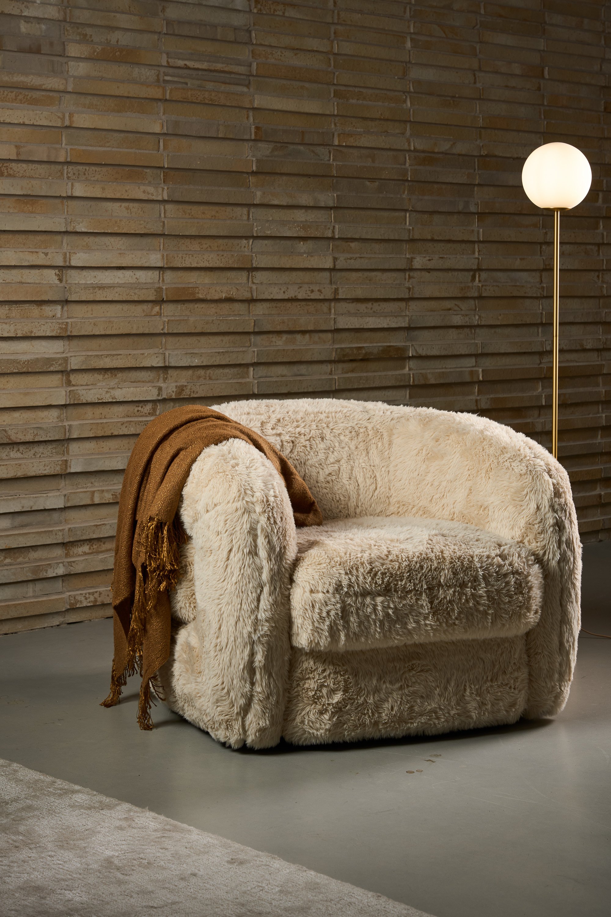 Snug Lounge Chair