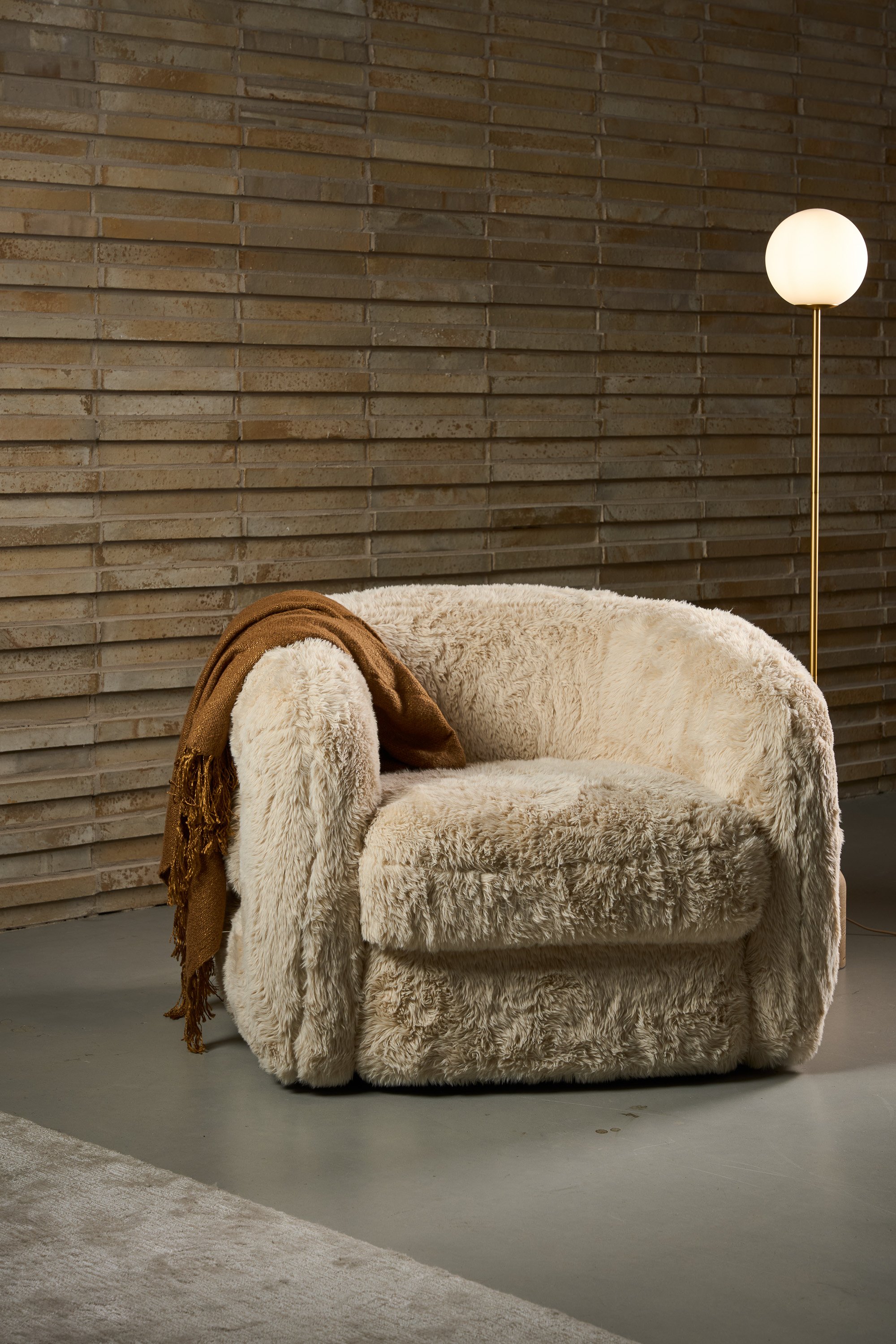 Snug Lounge Chair